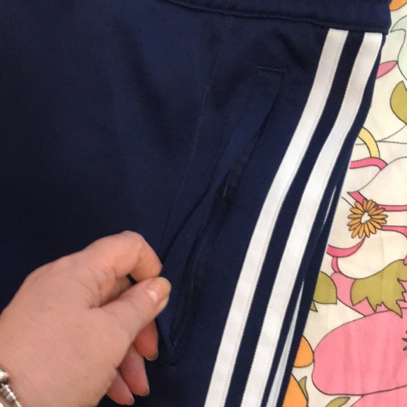 Adidas - Picture 4 of 7